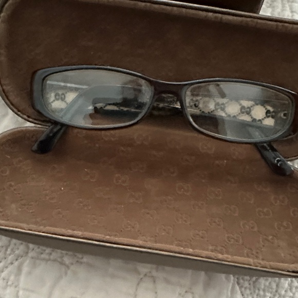 Gucci Eye Glasses 🤓 - Picture 3 of 12